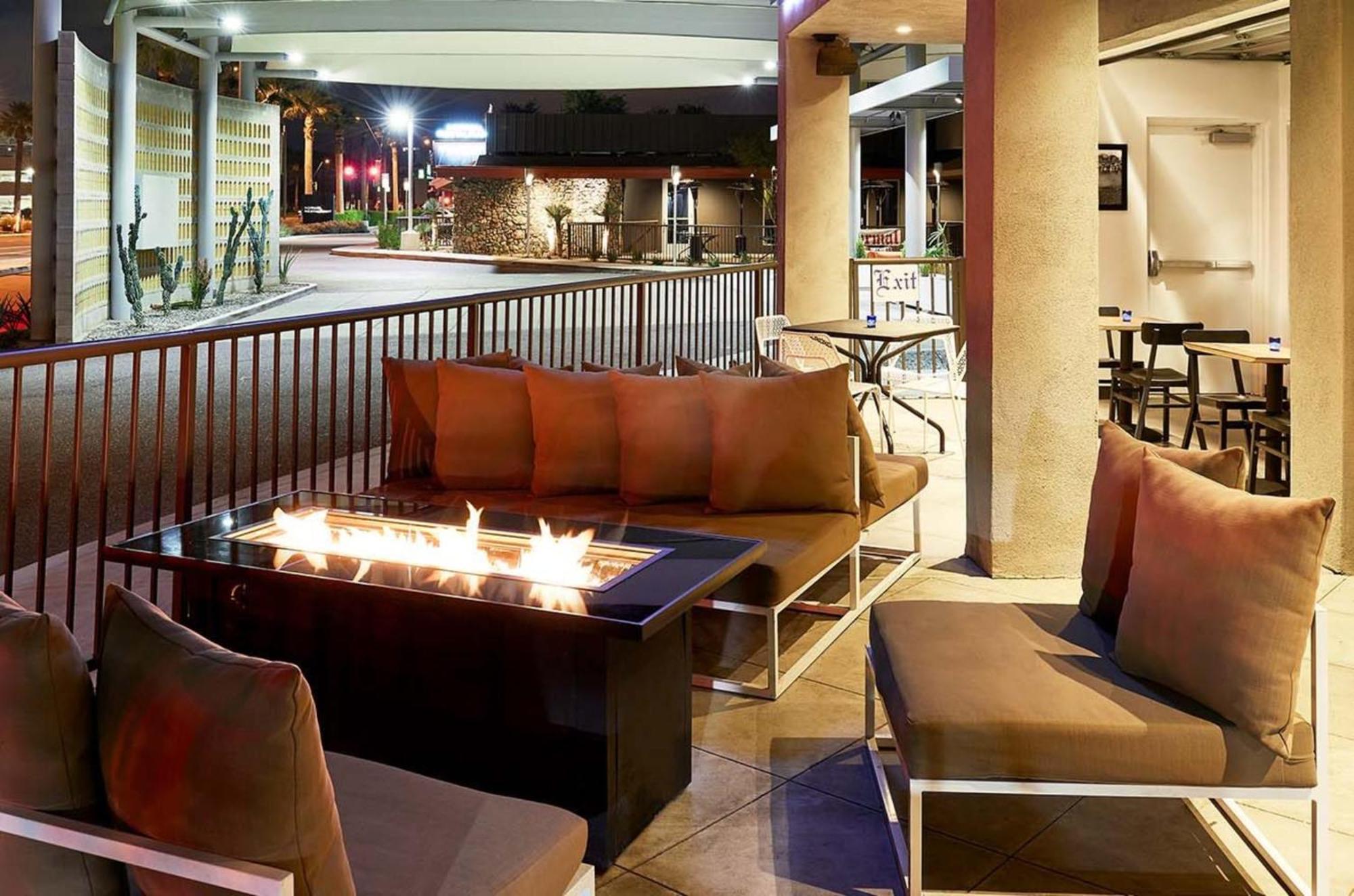 Graduate By Hilton Tempe Hotel Exterior photo